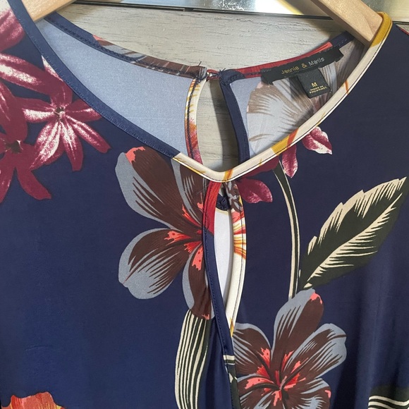 Jennie & Marliss Tropical Top - Picture 2 of 15